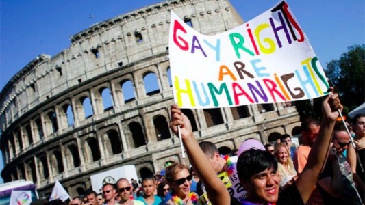 Proyecto de ley sobre uniones civiles homosexuales llega al Senado italiano