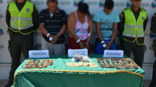 Detienen a una "familia mula" con 91 cápsulas de heroína y cocaína en el estómago