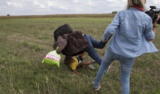 Tiene 9 años, cubrió un asesinato por Internet y le recomendaron "jugar con muñecas"