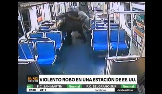 Violento robo en un tren terminó con un pasajero en las vías