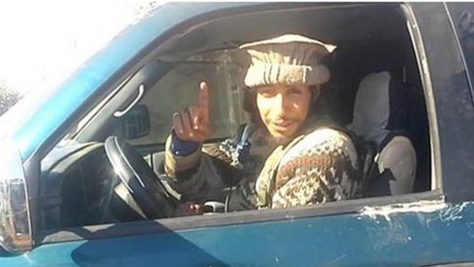 Dramático video: lanzó desde un puente a un nene de 4 años