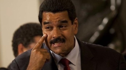Maduro advierte que si el oficialismo pierde las elecciones irá "a las calles"