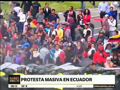 Protesta en Ecuador contra la reelección presidencial