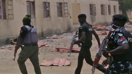 Terrorista se inmoló con un bebé atado a su espalda