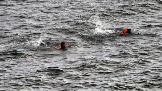Mueren una mujer y un niño en la isla griega de Lesbos por hipotermia
