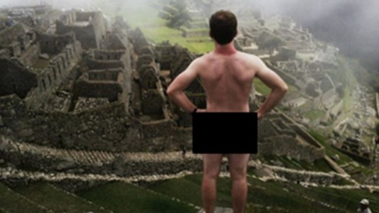 Detuvieron a dos turistas por sacarse fotos desnudos en Machu Pichu