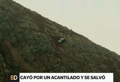 Cayó por un acantilado y sobrevivió