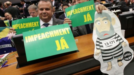 La comisión parlamentaria de Brasil aprobó el juicio político a Dilma Rousseff