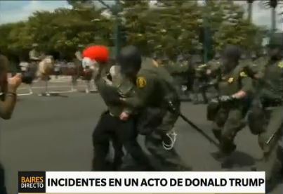 Incidentes y heridos en un acto de Donald Trump
