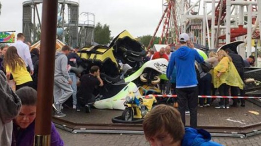 Terror en el aire: siete heridos al descarrilar el vagón de una montaña rusa en Escocia