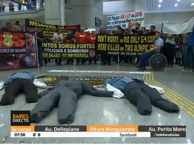 Protesta de policías cariocas a un mes de los Juegos Olímpicos
