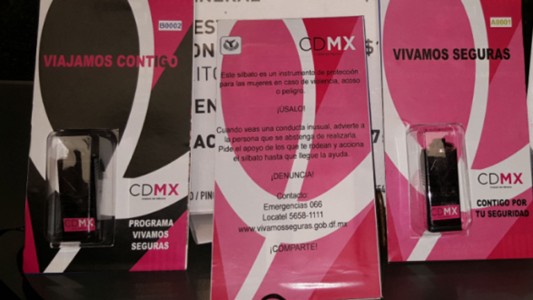 México: entregan más de 15.000 silbatos contra el acoso sexual