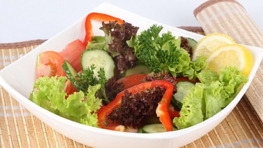 Proyecto en Italia para castigar con cárcel a padres que impongan dieta vegana a sus hijos