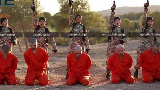 ISIS difunde video de niños asesinando a soldados