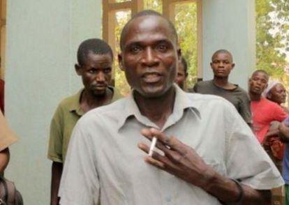 Condenan al "hombre hiena" por mantener relaciones sexuales con viudas