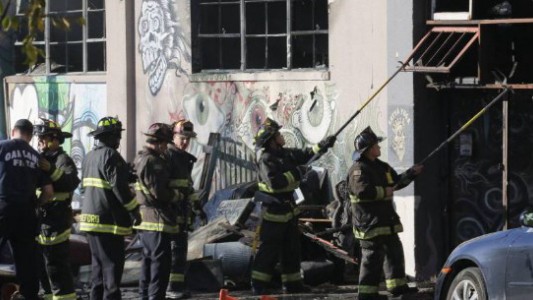 Incendio en una fiesta electrónica en California: al menos 24 muertos