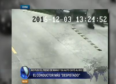 Un conductor "despistado" terminó con su auto en el río
