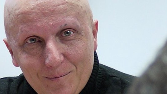 España: detuvieron a un hombre por estafa que pedía ayuda para tratarse 2.000 tumores