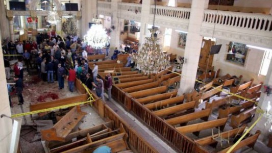 Egipto: al menos 40 muertos en dos atentados contra iglesias cristianas