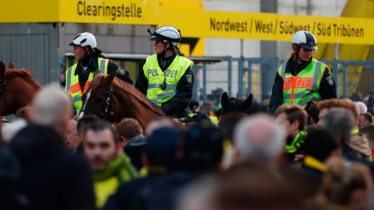 Alemania: explosiones junto al micro del Borussia de Dortmund