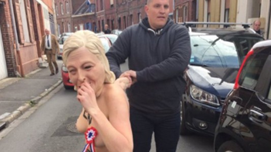 Detuvieron a un grupo de feministas por intentar boicotear la votación de Le Pen