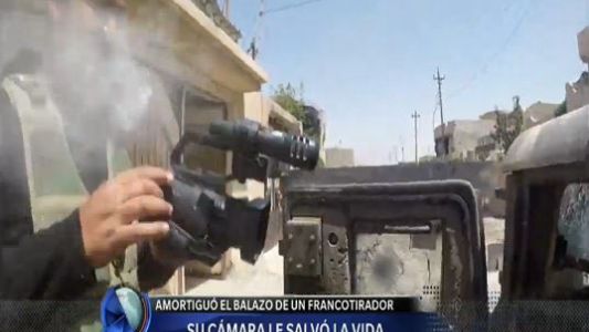 Irak: un camarógrafo se salvó milagrosamente de un disparo