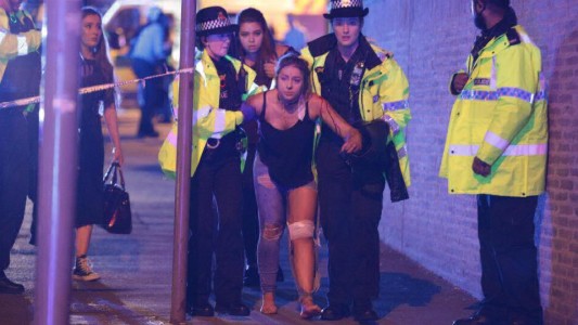 Policía británica confirma que hay muertos y heridos en el Manchester Arena, luego del recital de Ariana Grande