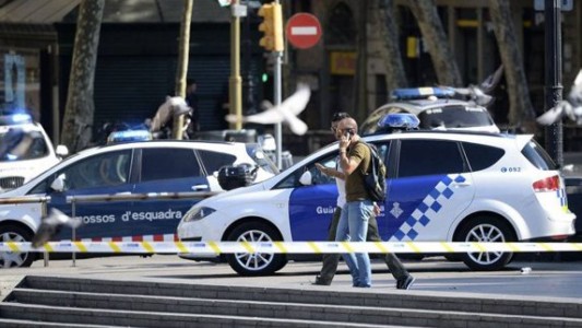 "Lo siento Nick": un policía le disparó por error a su compañero con una pistola eléctrica