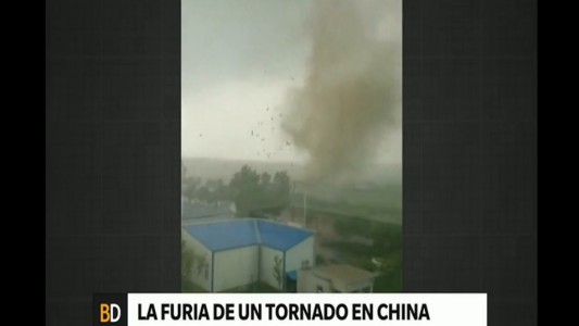 Video: la furia de un tornado en China