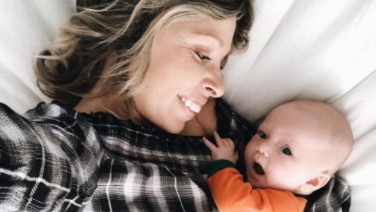 La emocionante reacción de una beba sorda al escuchar por primera vez