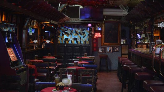 Este bar crea un trago secreto para ayudar a las mujeres que sufren violencia machista