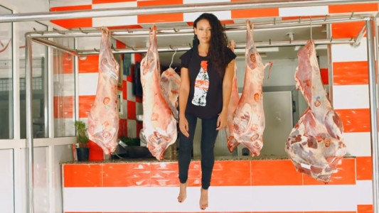 "Yo también soy persona, te lo juro": impactante campaña contra la violencia de género