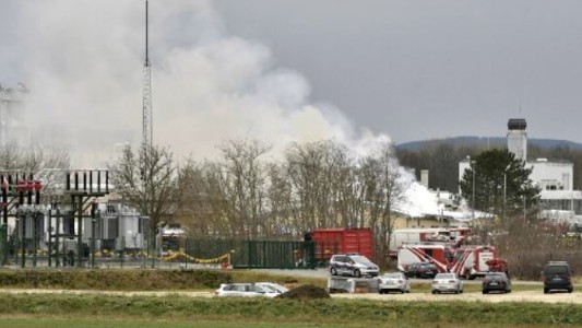 Un muerto y 18 heridos por explosión en terminal de gas en Austria