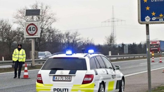 Tenía 1000 cigarrillos de marihuana, creyó que se subía a un taxi, pero era un patrullero: quedó detenido