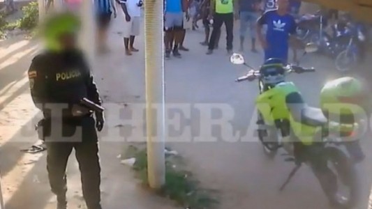 Video documento: un policía mató de 4 tiros a un hombre que había robado una gaseosa