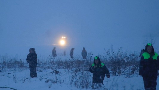 Cómo fue la última comunicación del piloto del avión que se estrelló en Rusia