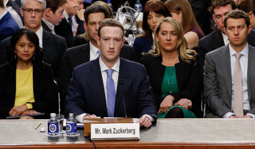 Zuckerberg habló en el Congreso de EE.UU. por la filtración de Facebook: "Fue mi error"