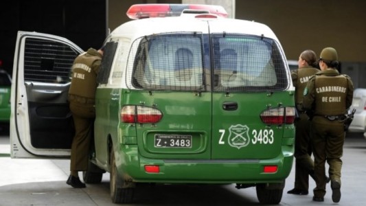 Una "manada" chilena golpeó y violó a una joven argentina en Santiago