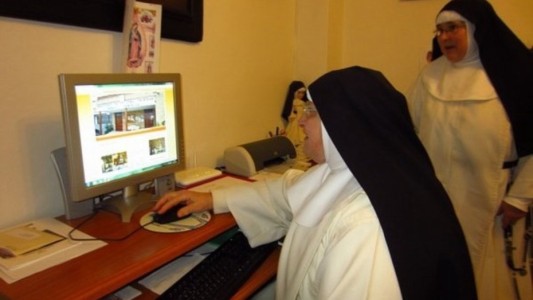 El  Papa autorizó a las monjas de clausura a usar redes sociales