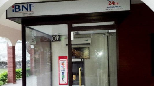 Detienen a docente que clonaba tarjetas de crédito