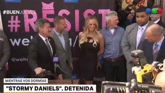 Detuvieron a la actriz porno que dio batalla legal a Trump