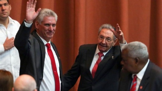 La nueva Constitución de Cuba elimina la palabra "comunismo"
