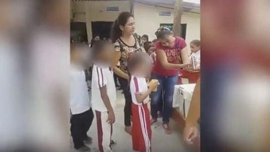 Furia en las redes: un video muestra como engañaron a unos chicos con la merienda