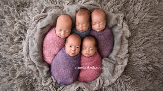 #EsViral La foto de los quintillizos ustralianos que está dando vuelta al mundo