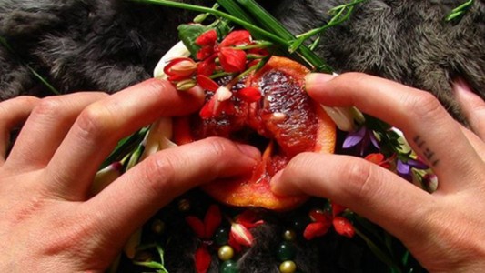 "Porno frutal": le cerraron la cuenta de Instagram por subir videos provocadores