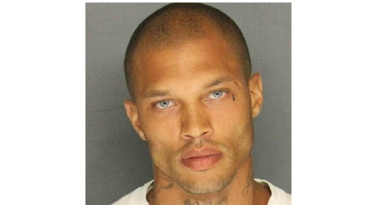 Foto: comenzó a trabajar como modelo "el preso más sexy del mundo"