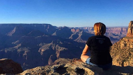 Subió a Instagram una foto instantes antes de tropezar y caer a un precipicio
