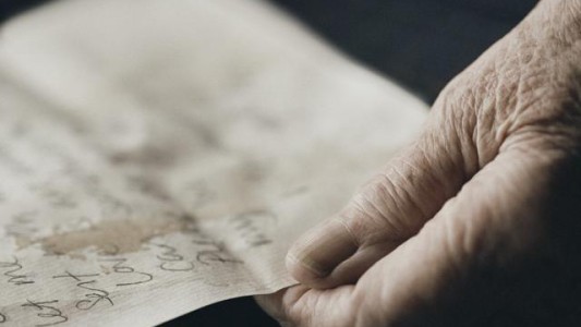 #Viral Desgarradora carta de una mujer de 82 años a su familia: "Dicen que la vida se alarga cada vez más. ¿Para qué?"