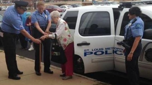 El extraño deseo de una abuela de 102 años antes de morir