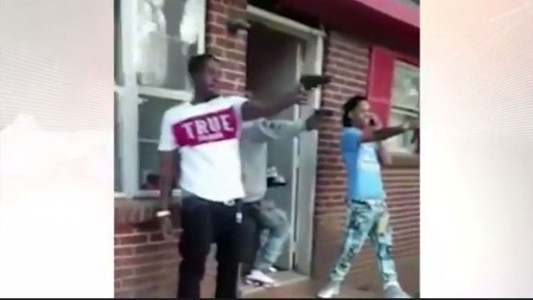 #EsViral El "Mannequin Challenge" que alarmó a la Policía